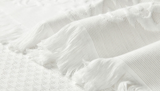 Hellgrauer Duschvorhang Jacquard 95% Baumwolle 5% recyceltes Polyester